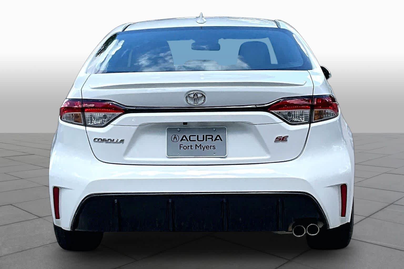 Used 2024 Toyota Corolla SE FWD image 5