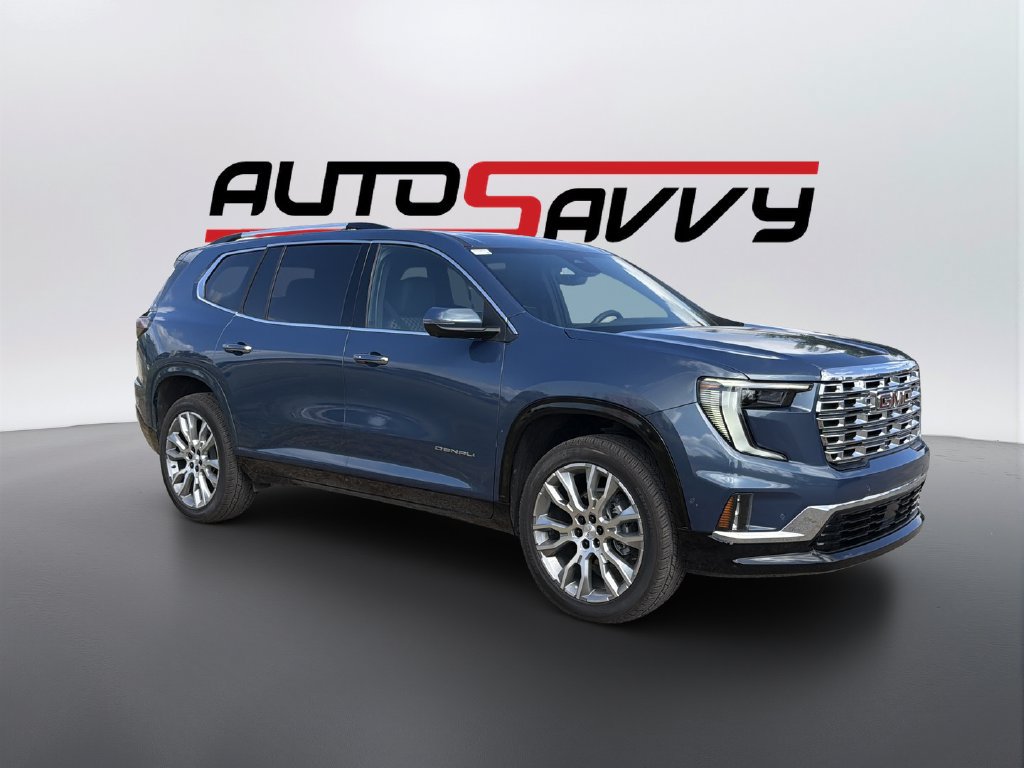 Used 2025 GMC Acadia Denali w/ Super Cruise Package FWD image 3