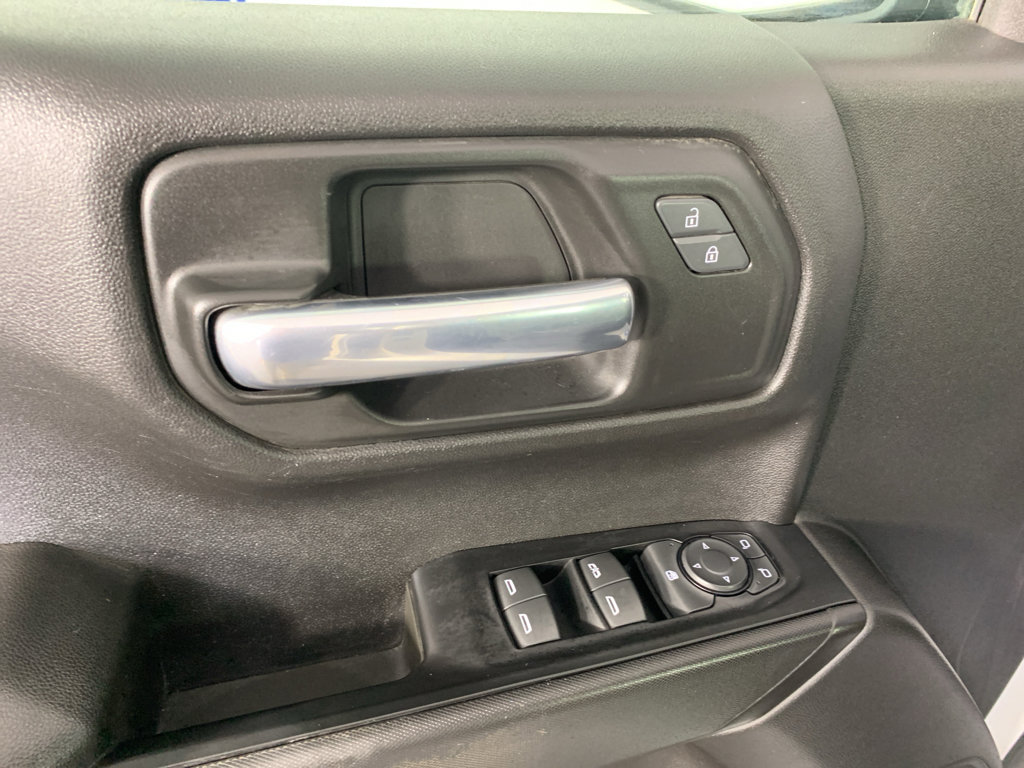 Used 2019 Chevrolet Silverado 1500 Custom w/ Custom Value Package AWD/4WD image 14
