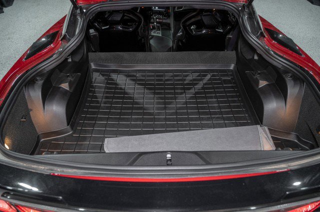 Used 2015 Chevrolet Corvette Z06 w/ 3LZ Preferred Equipment Group RWD image 7