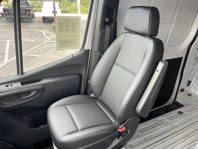 Used 2024 Mercedes-Benz Sprinter 2500 w/ Acoustic Package image 11