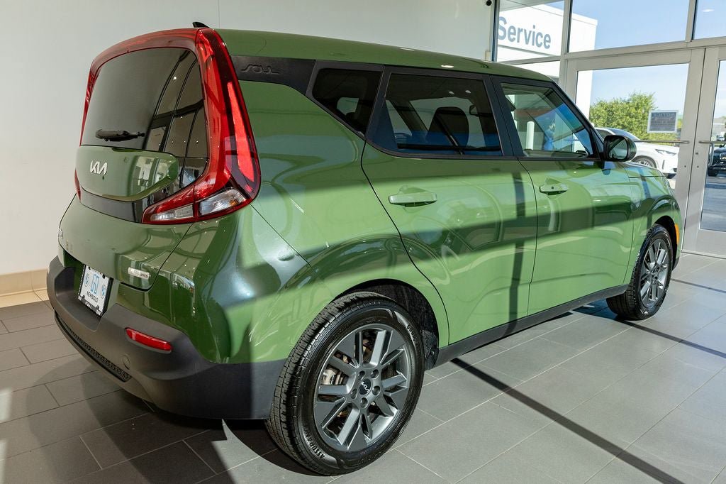 Used 2022 Kia Soul EX FWD image 17