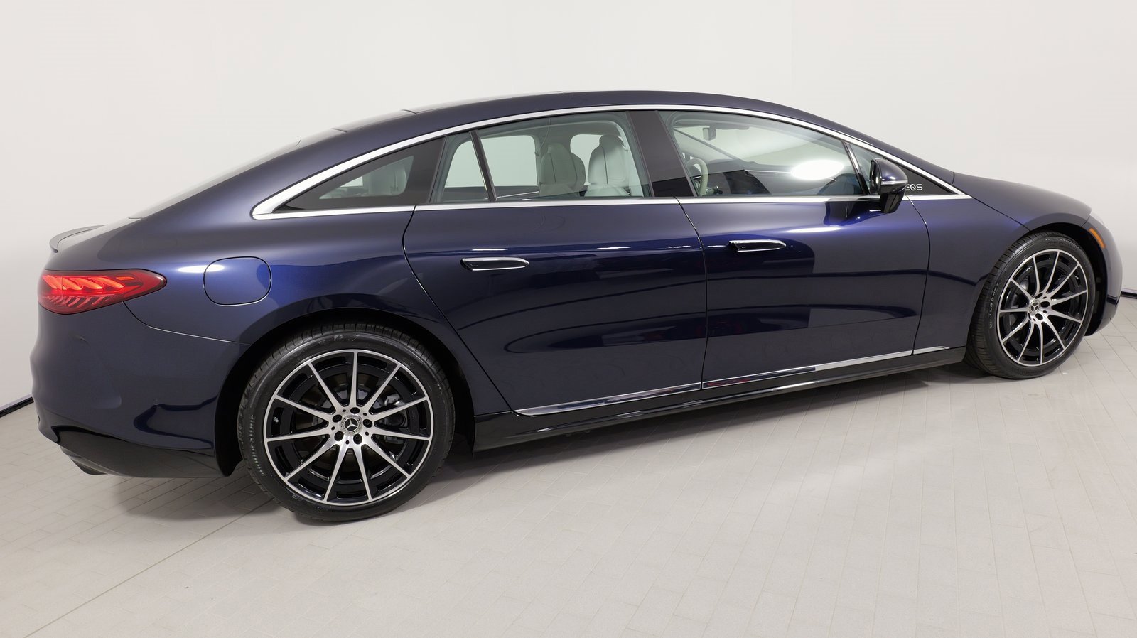 Used 2024 Mercedes-Benz EQS 580 4MATIC Sedan image 24