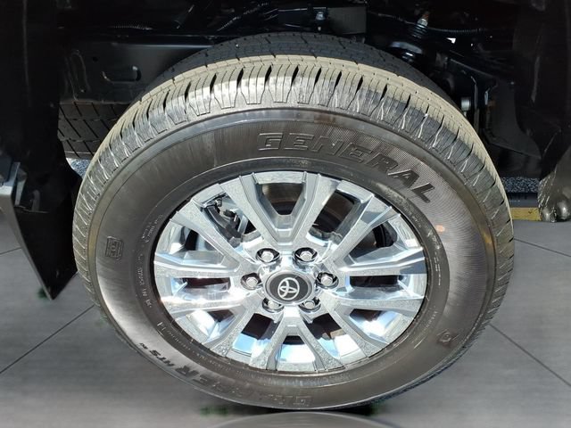 Certified 2026 Toyota Tacoma Limited AWD/4WD image 30