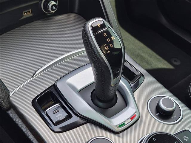 Used 2022 Alfa Romeo Stelvio Veloce AWD/4WD image 12