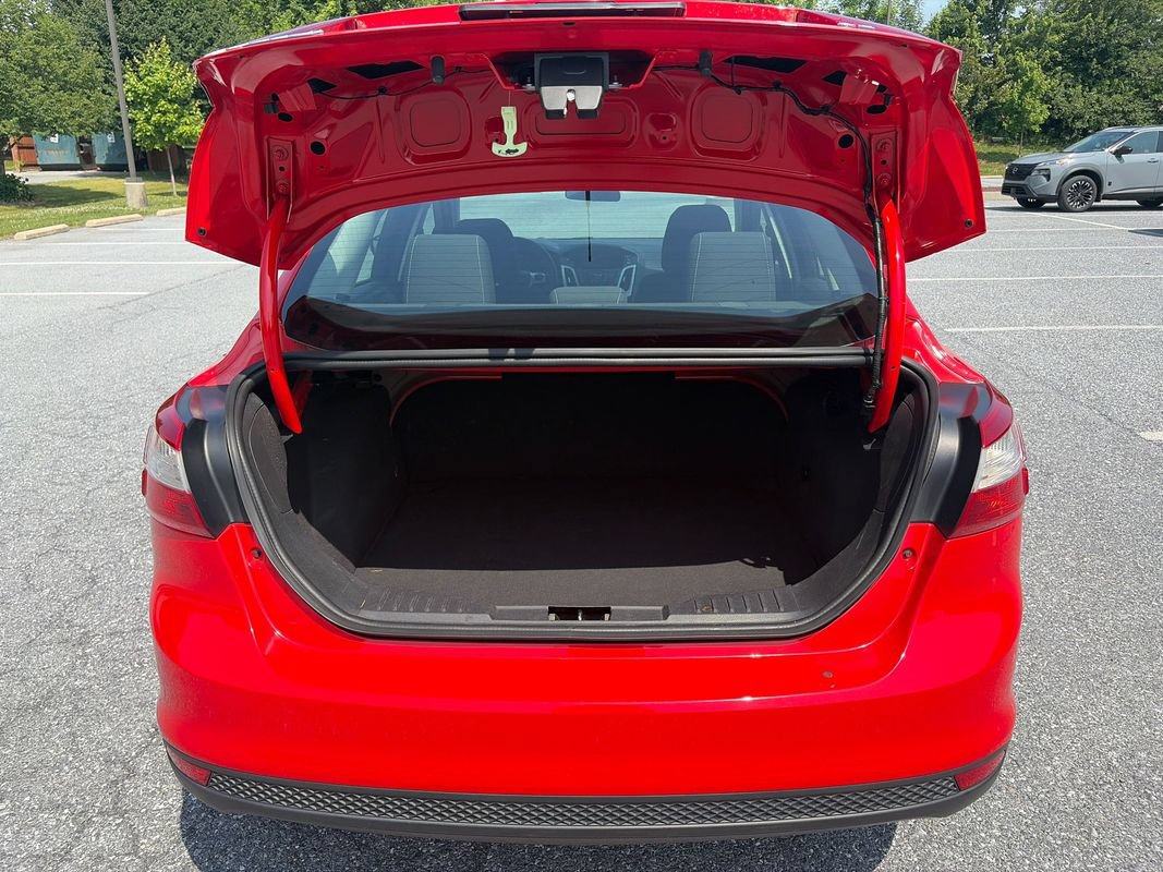 Used 2014 Ford Focus SE FWD image 12