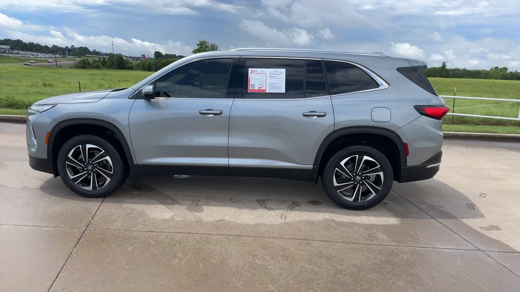 Used 2026 Buick Enclave Preferred FWD image 6