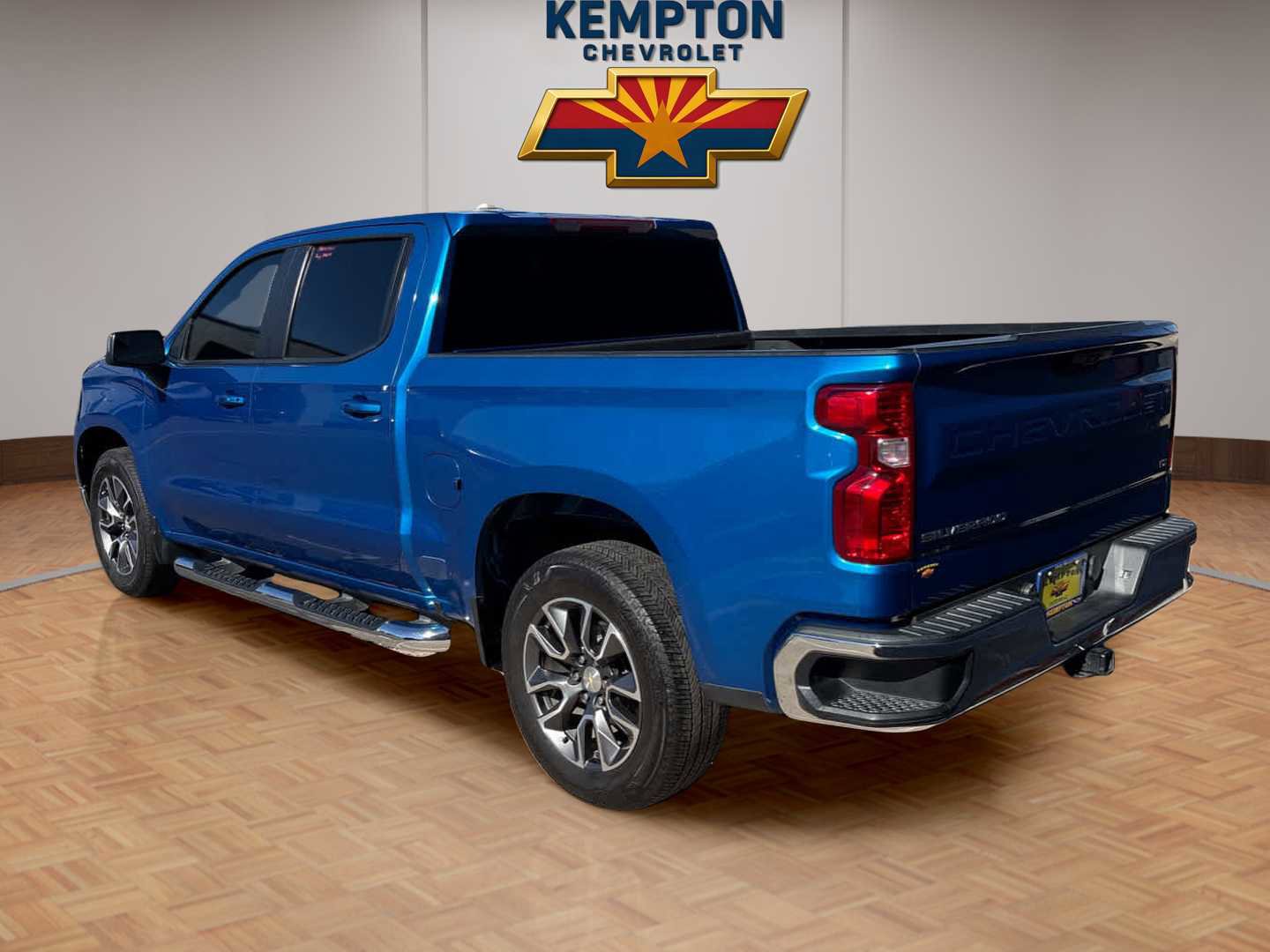 Used 2022 Chevrolet Silverado 1500 LT image 4