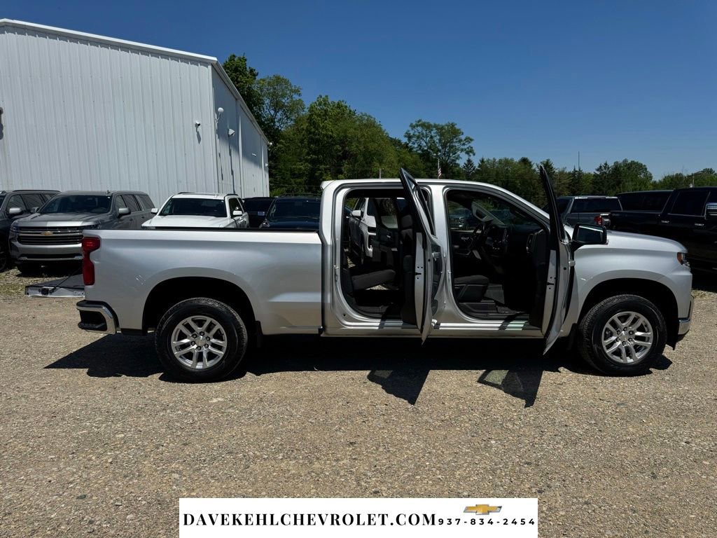 Used 2021 Chevrolet Silverado 1500 LT AWD/4WD image 39