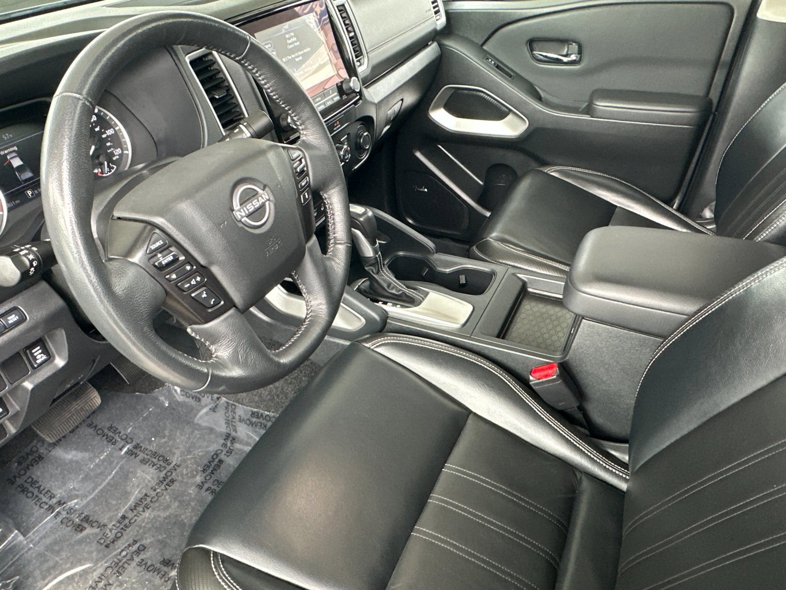 Used 2022 Nissan Frontier SV w/ SV Premium Package image 10