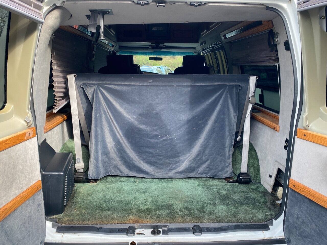 Used 1997 Ford E-150 and Econoline 150 RWD image 17