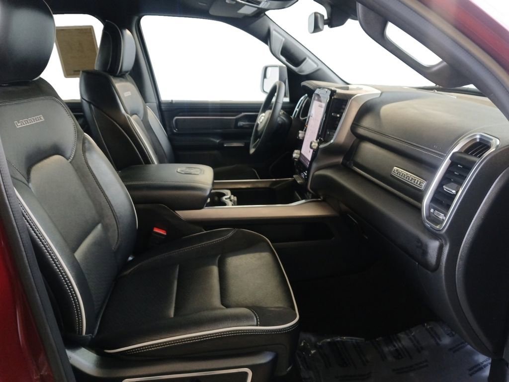 Used 2025 RAM 1500 Laramie AWD/4WD image 24