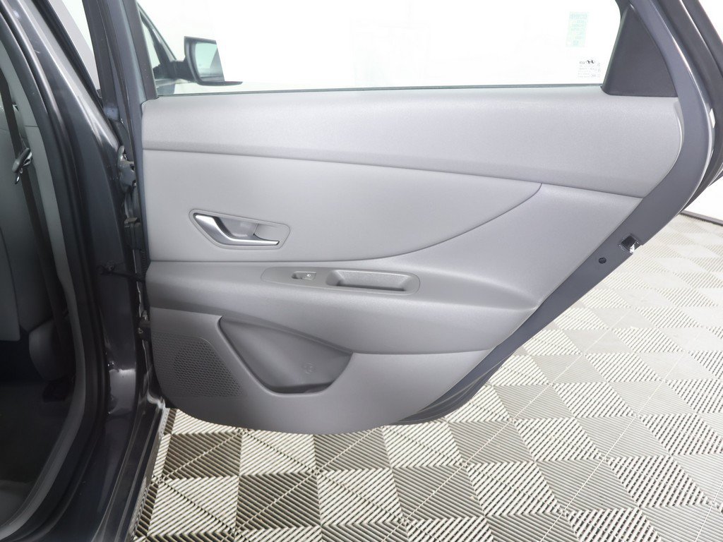 Used 2023 Hyundai Elantra SEL w/ Convenience Package FWD image 26