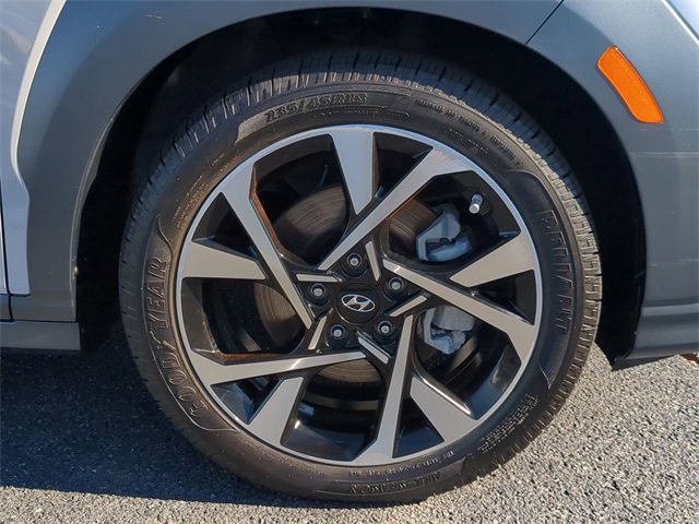 Used 2023 Hyundai Kona Limited image 10