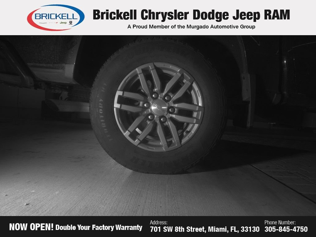 Used 2025 Chevrolet Colorado LT RWD image 9