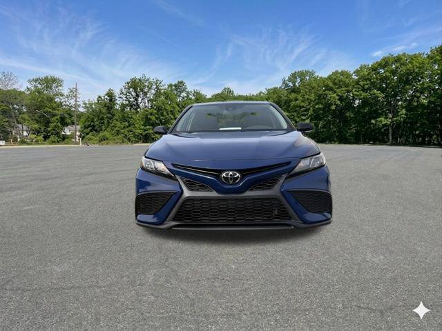 Used 2023 Toyota Camry SE w/ Convenience Package AWD/4WD image 3
