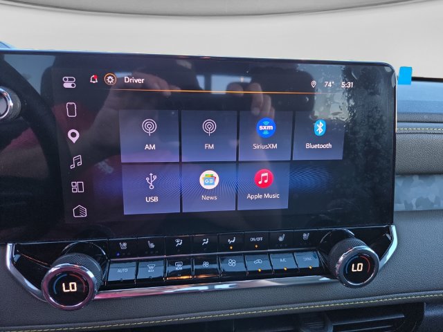 Used 2026 Chevrolet Colorado ZR2 w/ Technology Package AWD/4WD image 24