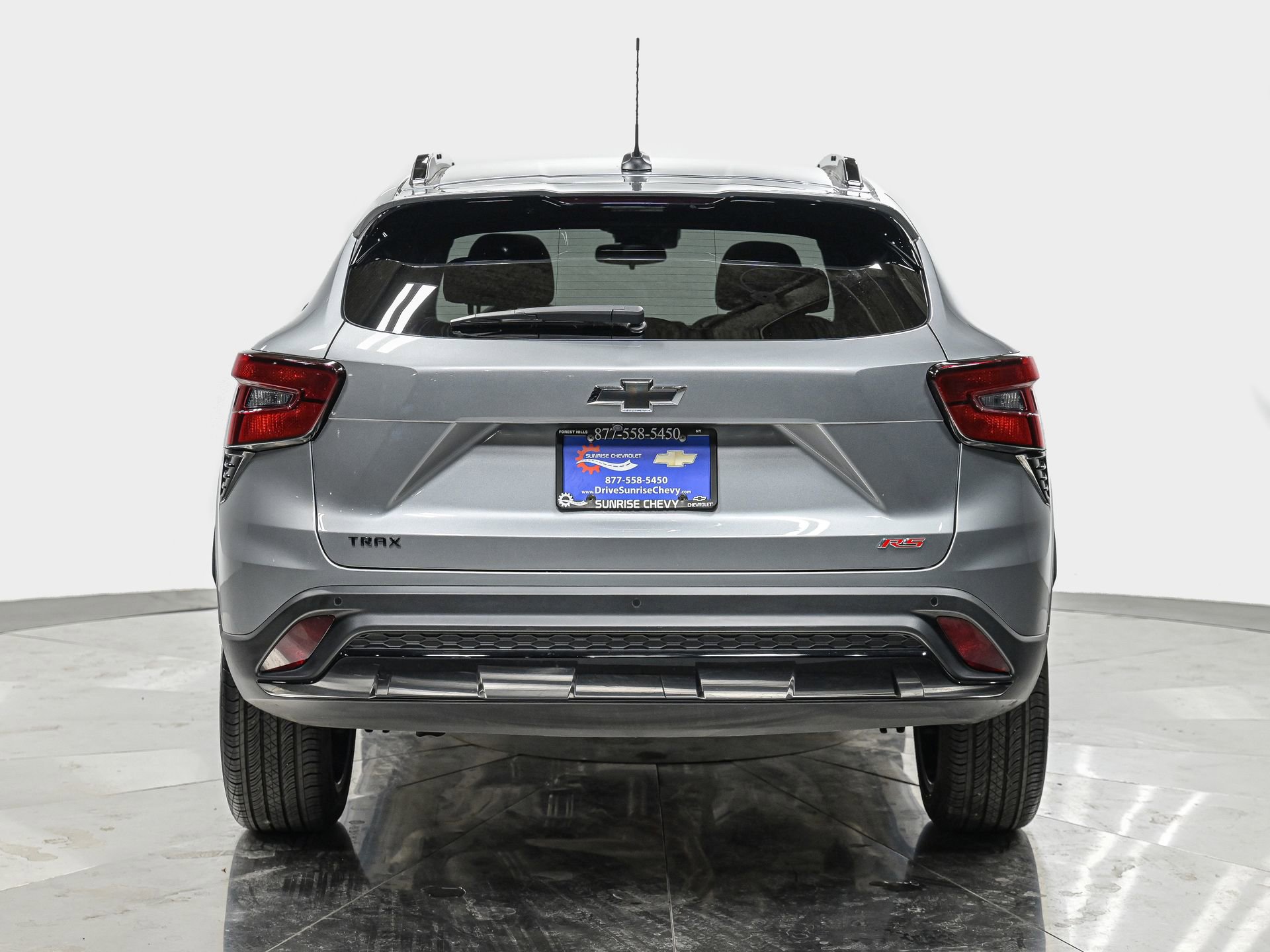 Used 2025 Chevrolet Trax RS w/ Sunroof Package image 5
