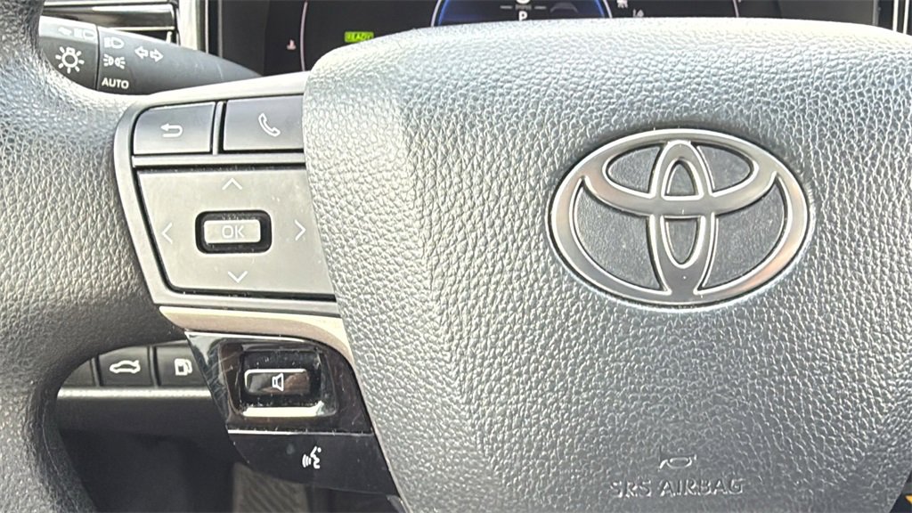 Used 2025 Toyota Camry LE image 20