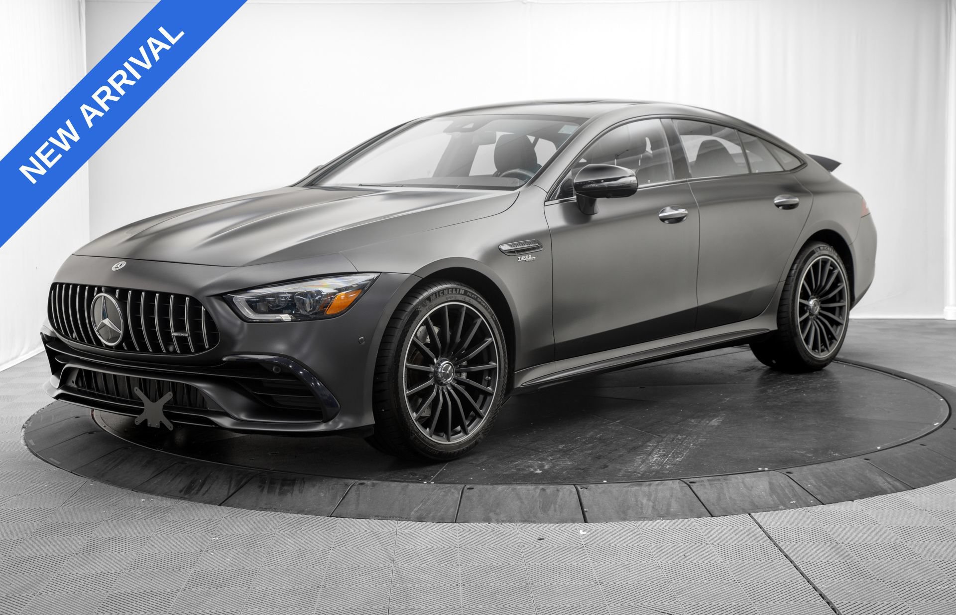 Used 2021 Mercedes-Benz AMG GT 43 image 3