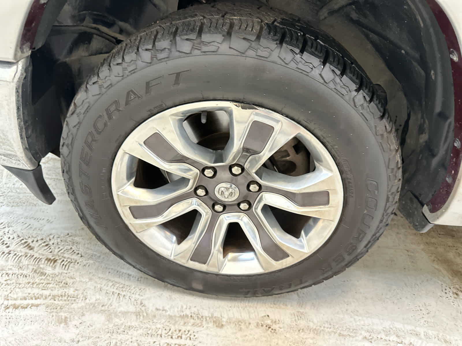 Used 2019 RAM 1500 Laramie Longhorn image 12