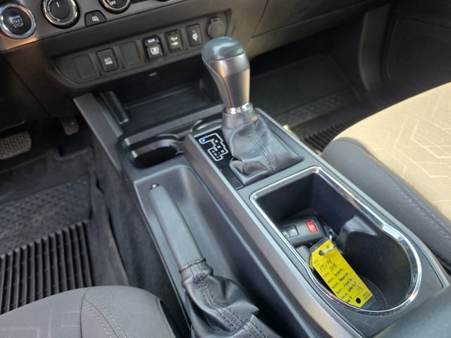 Used 2018 Toyota Tacoma TRD Sport AWD/4WD image 21