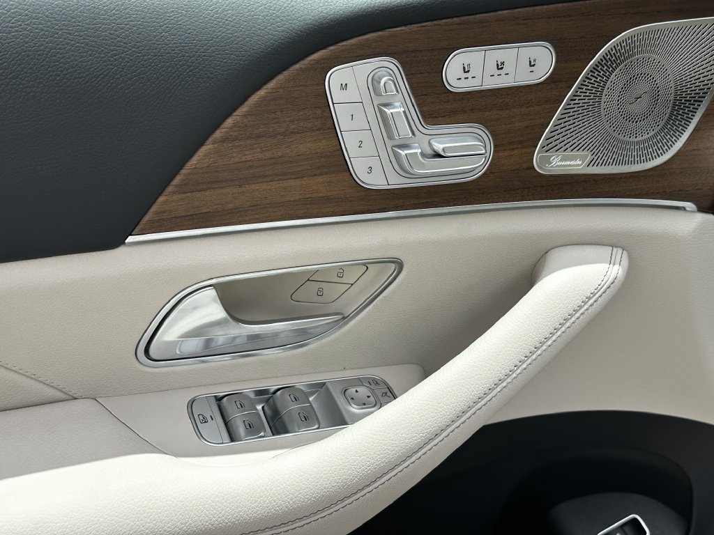 New 2026 Mercedes-Benz GLS 450 4MATIC image 11