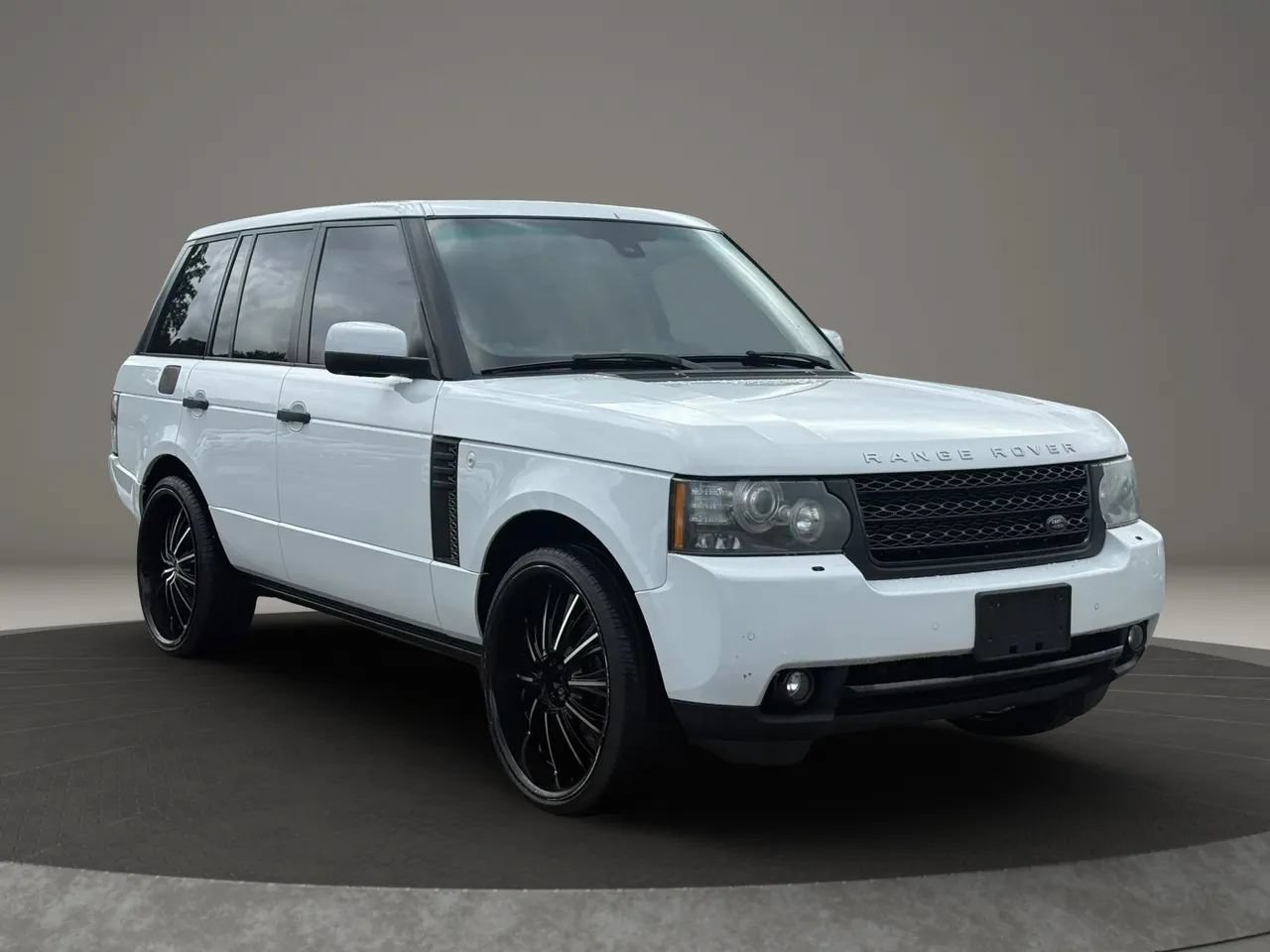 Used 2011 Land Rover Range Rover HSE AWD/4WD image 3