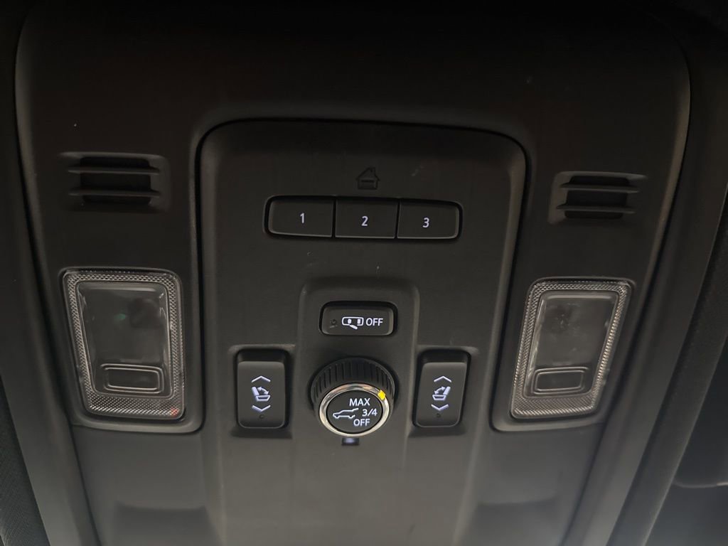 Used 2022 GMC Yukon XL SLT w/ SLT Luxury Package image 37