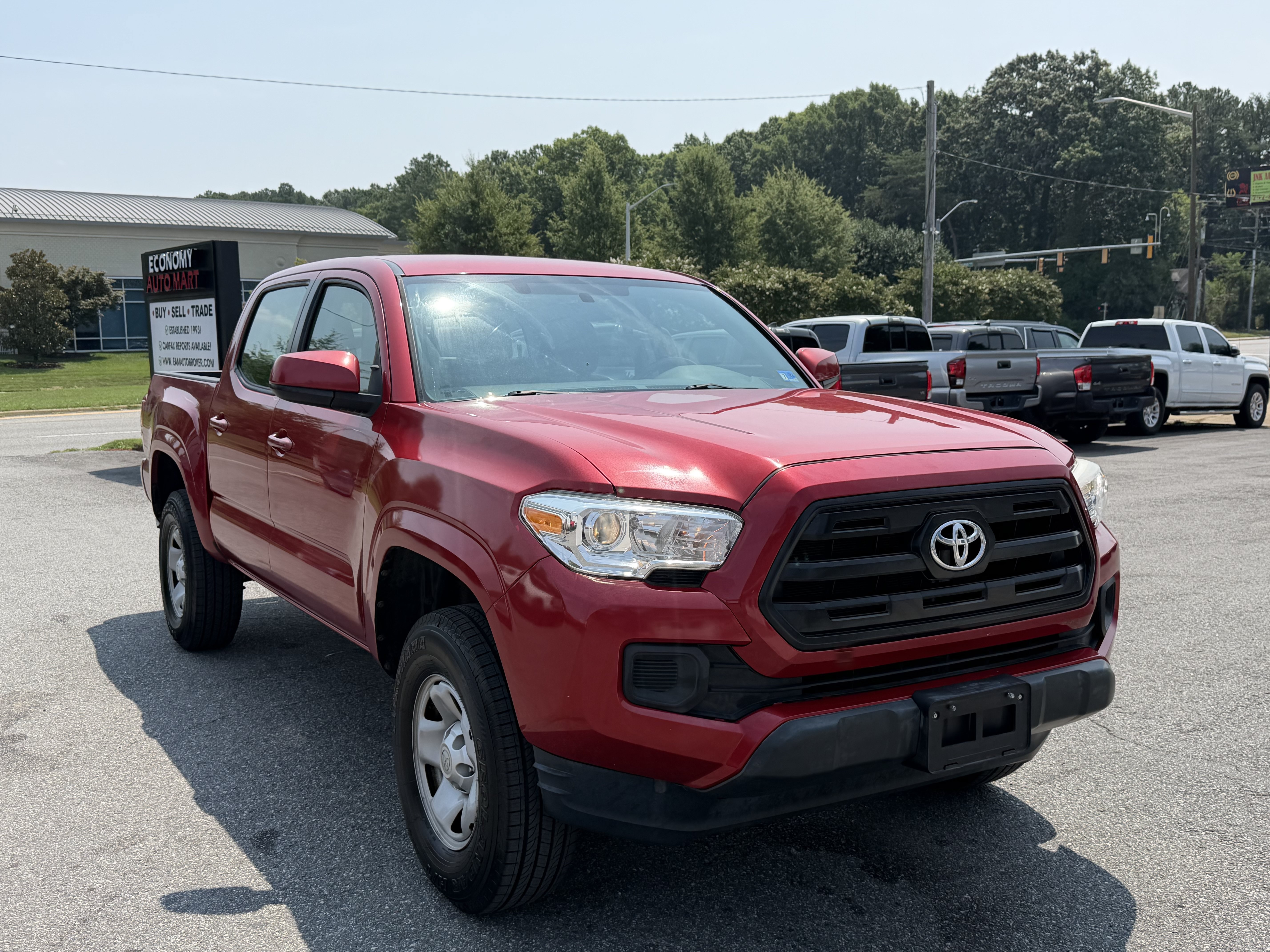 Used 2017 Toyota Tacoma SR w/ SR Convenience Package RWD image 3