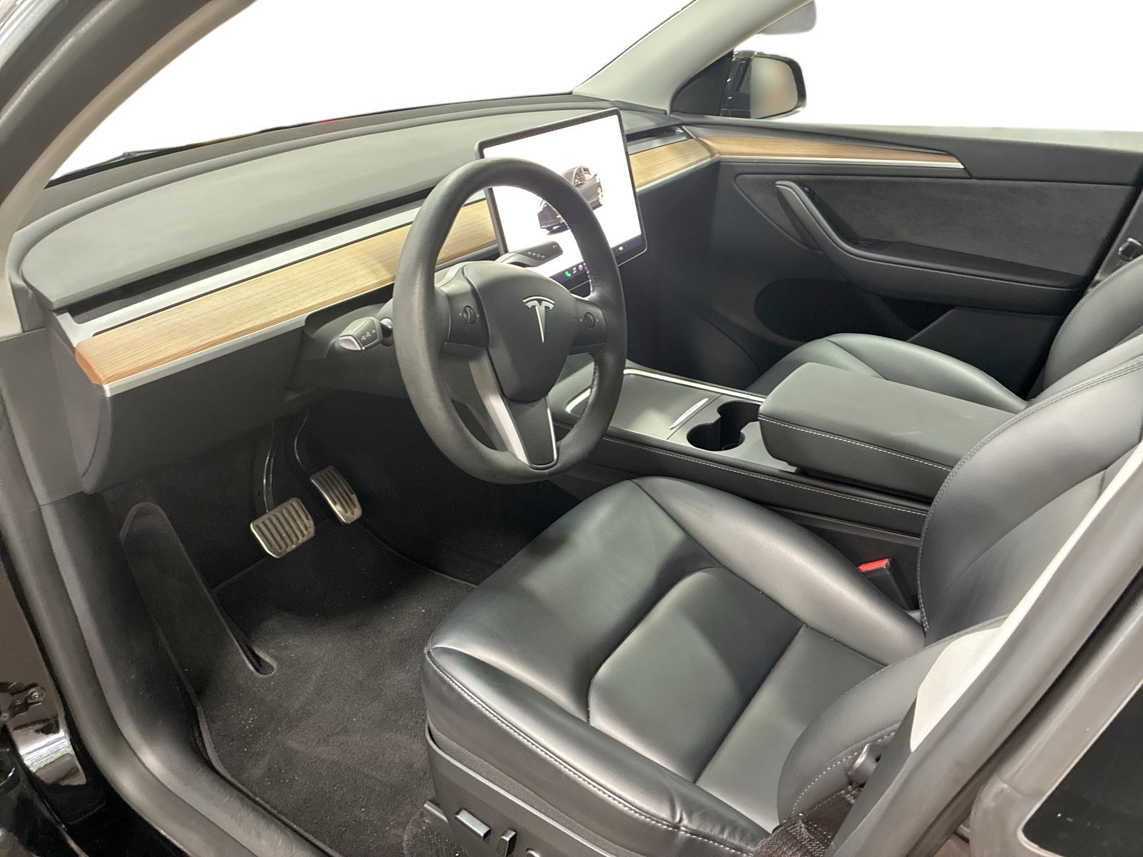 Certified 2023 Tesla Model Y Long Range AWD/4WD image 9