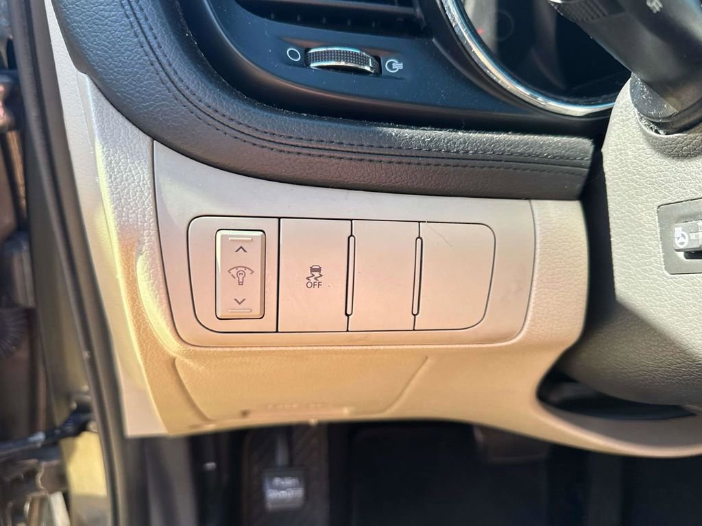 Used 2011 Kia Optima EX w/ Premium Pkg FWD image 22