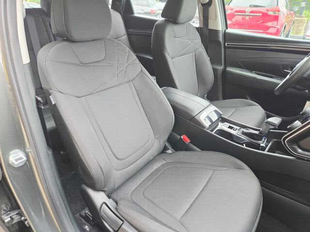 Used 2023 Hyundai Tucson SE image 17