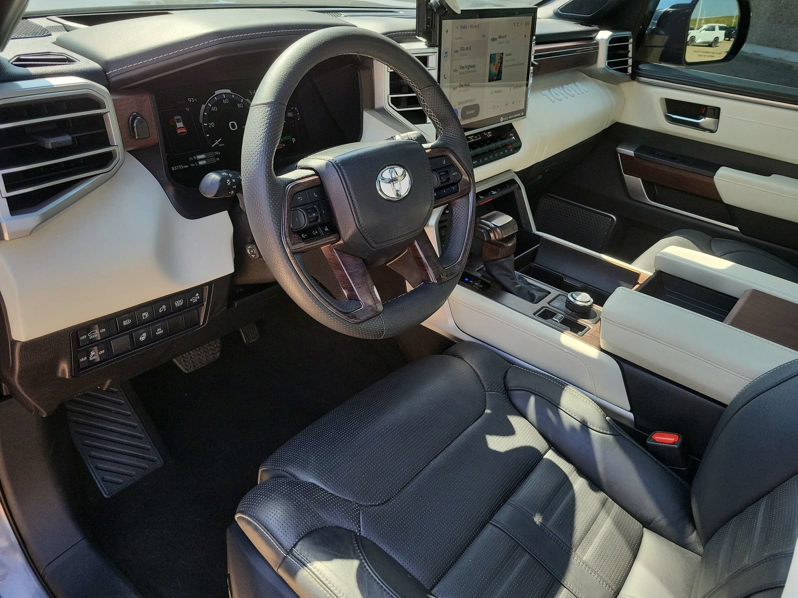 Used 2024 Toyota Sequoia Capstone AWD/4WD image 11