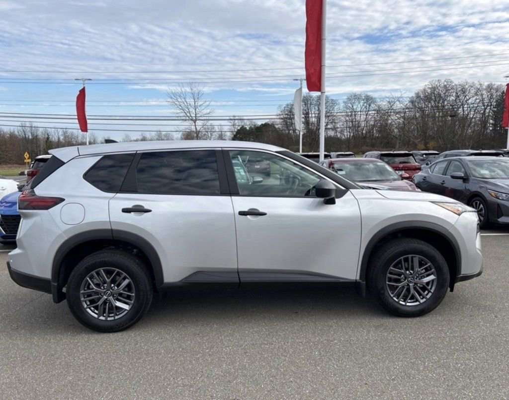 Certified 2025 Nissan Rogue S image 2