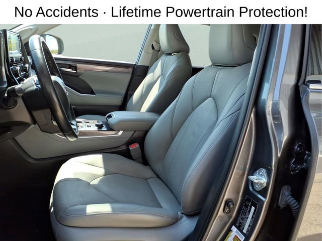 Used 2021 Toyota Highlander Limited image 12