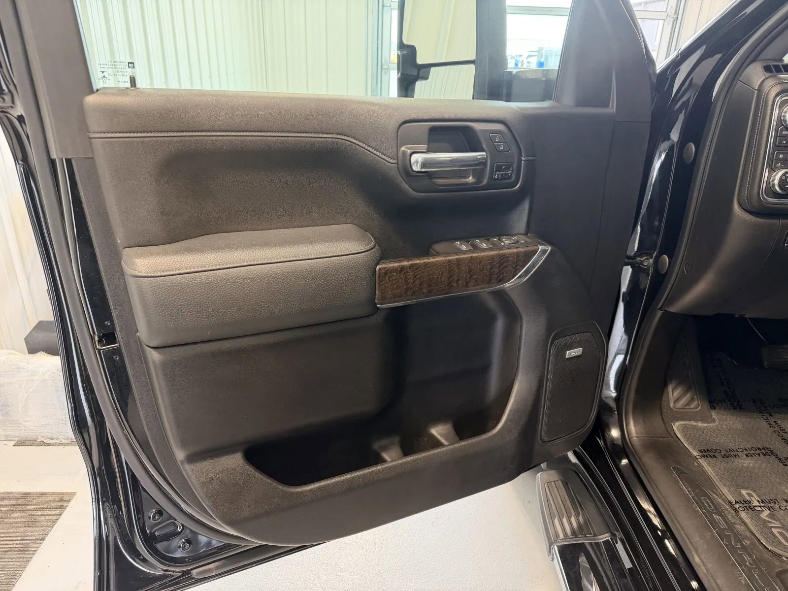 Used 2021 GMC Sierra 1500 Denali w/ Technology Package AWD/4WD image 10