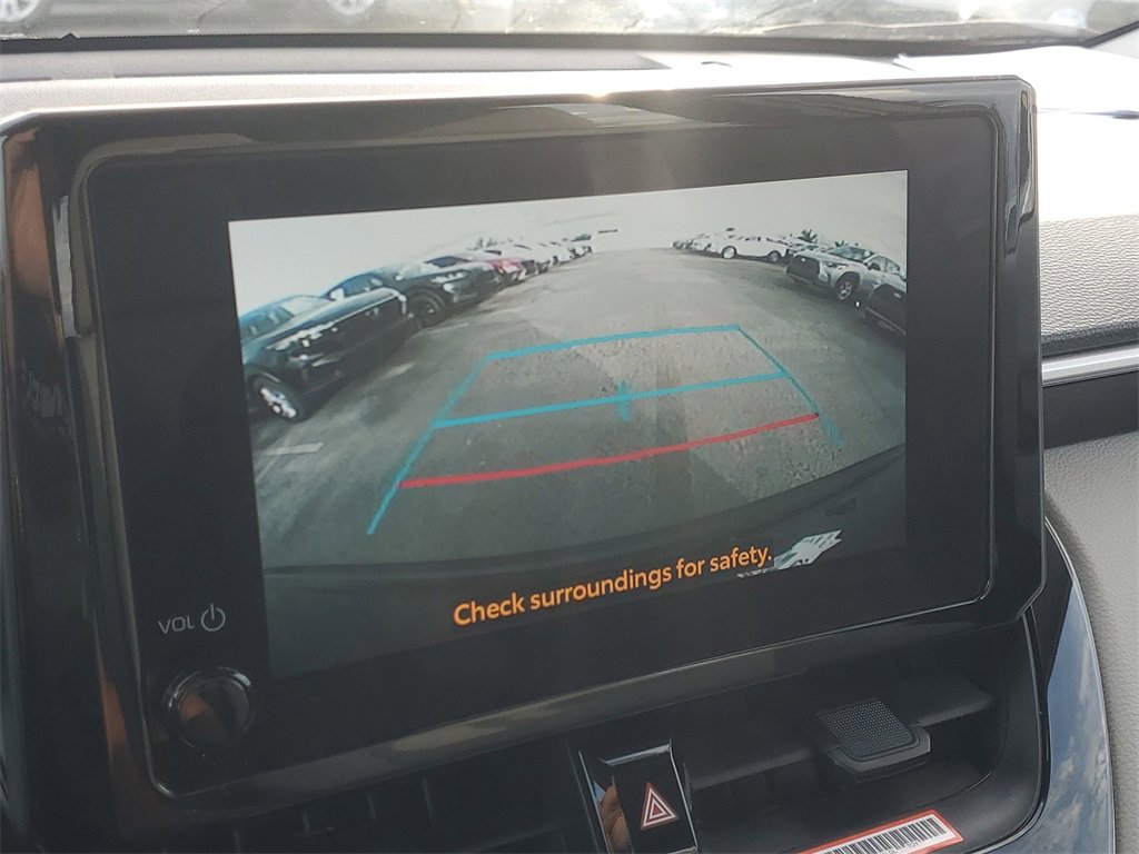 Used 2025 Toyota Corolla Cross L image 25