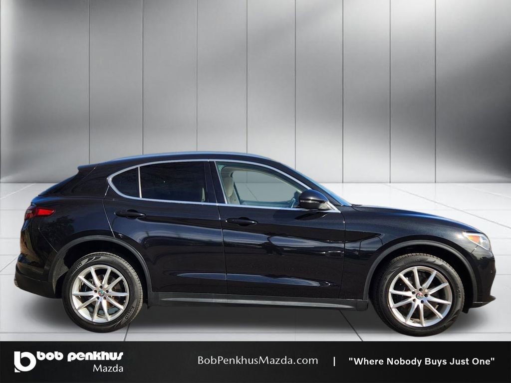 Used 2019 Alfa Romeo Stelvio Ti Lusso w/ Quick Order Package 22X Lusso image 23