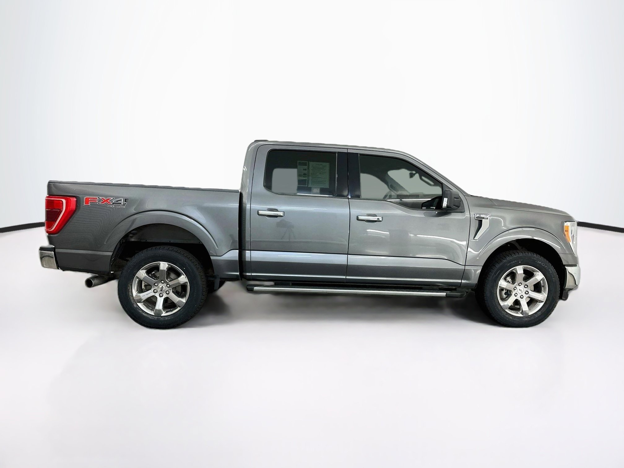 Used 2022 Ford F150 XLT w/ Equipment Group 302A High AWD/4WD image 10