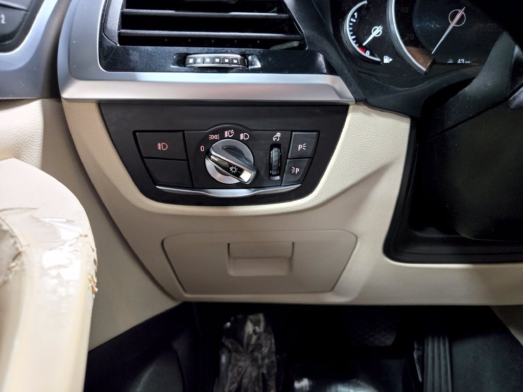 Used 2018 BMW X3 xDrive30i AWD/4WD image 14