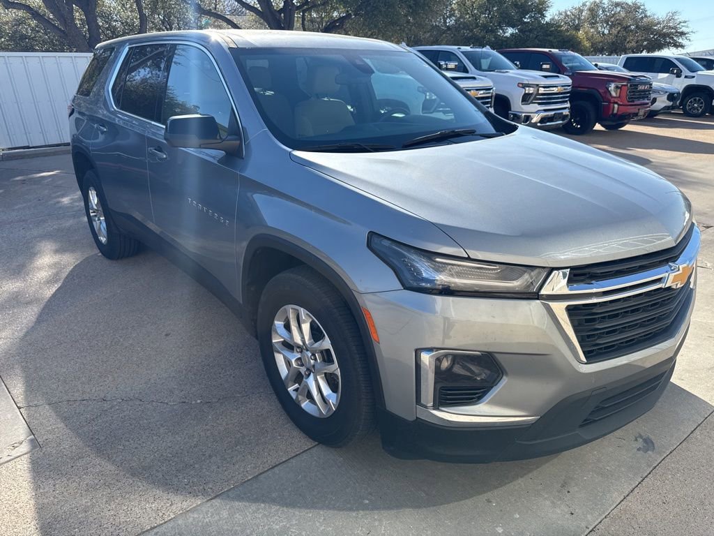 Used 2023 Chevrolet Traverse LS image 9