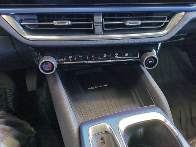 Certified 2026 Chevrolet Equinox EV LT AWD/4WD image 19