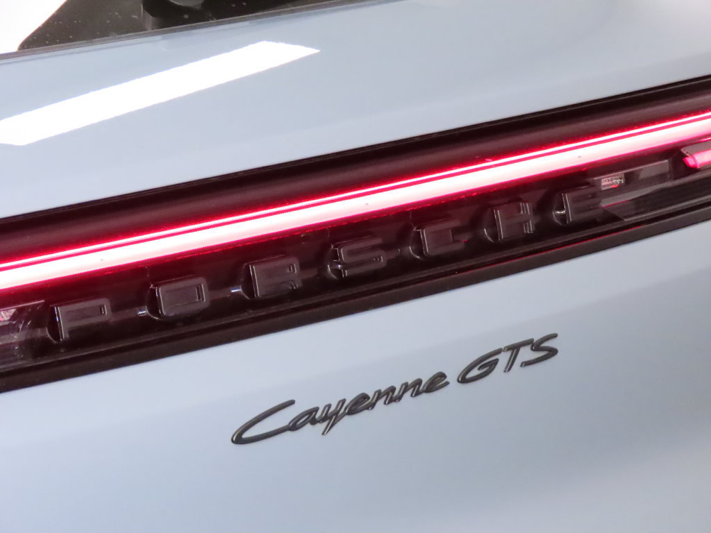 Certified 2026 Porsche Cayenne GTS AWD/4WD image 12
