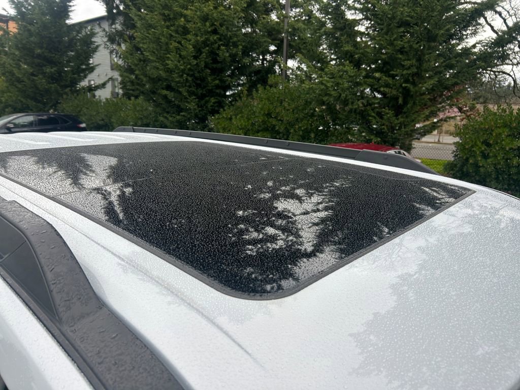 Used 2025 Ford Expedition Active image 28