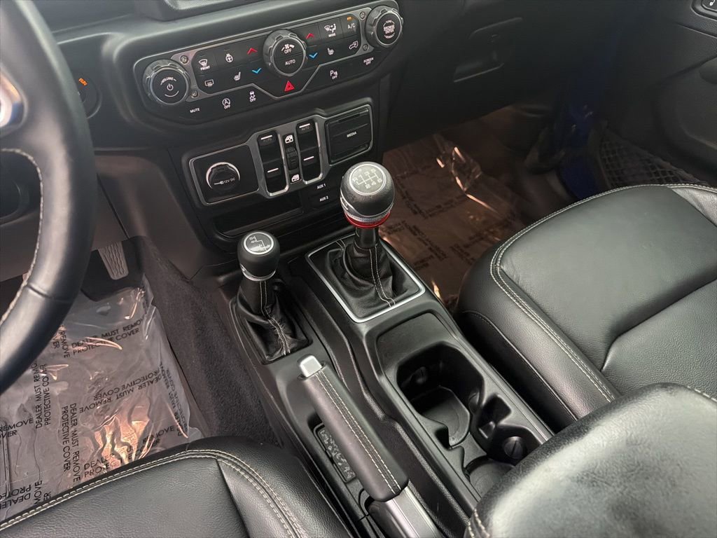 Used 2018 Jeep Wrangler Unlimited Sahara image 16