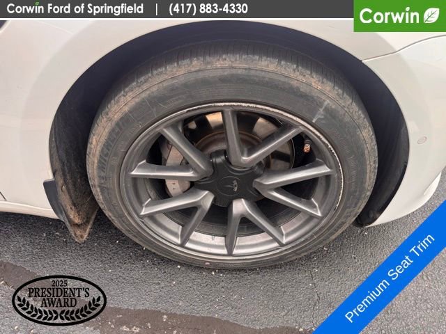 Used 2021 Tesla Model 3 Standard Range Plus image 9