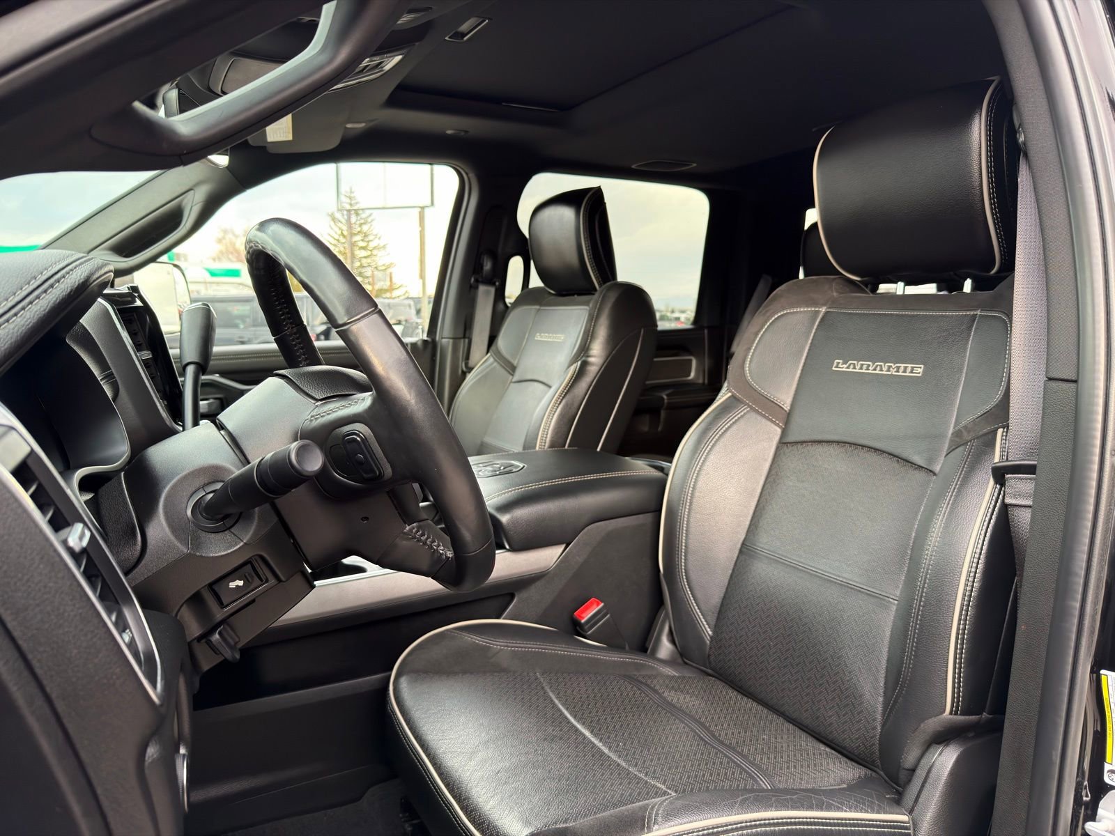 Used 2020 RAM 3500 Laramie image 14