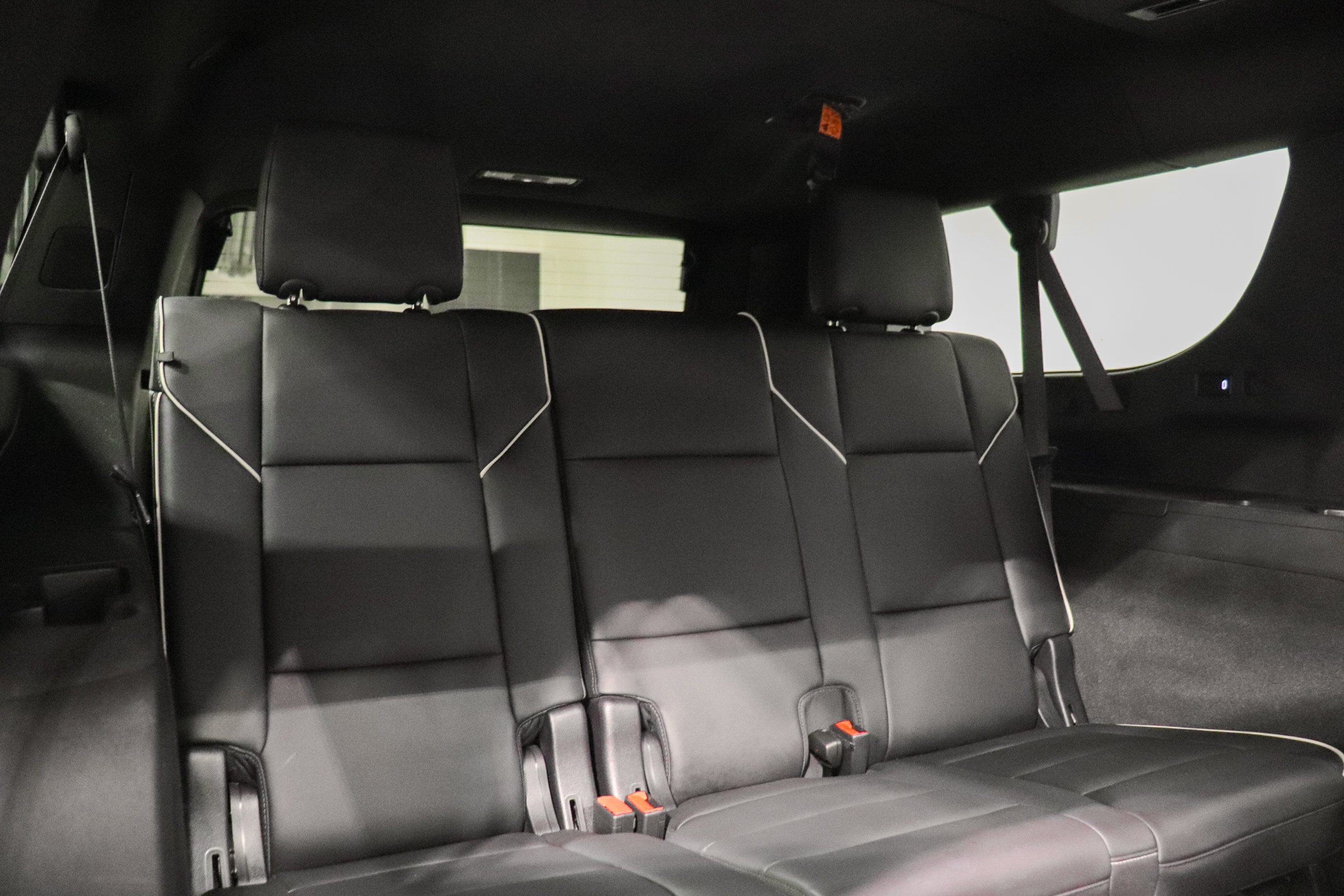 Used 2023 Cadillac Escalade ESV Premium Luxury AWD/4WD image 24
