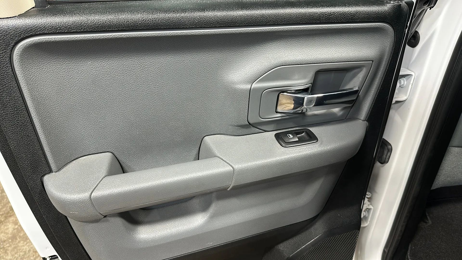 Used 2016 RAM 1500 Big Horn AWD/4WD image 12